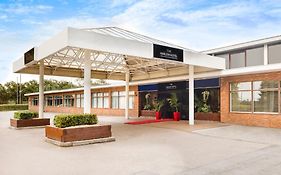 Park Inn by Radisson Harlow